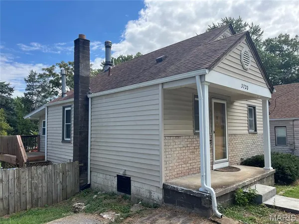 $149,900 | 3720 High Drive, St. Ann, MO 63074