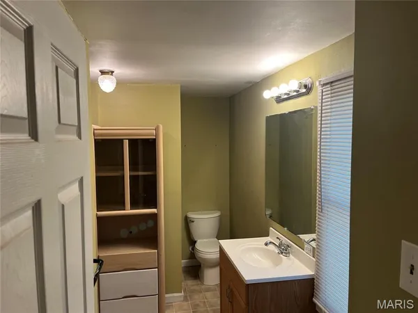 $149,900 | 3720 High Drive, St. Ann, MO 63074