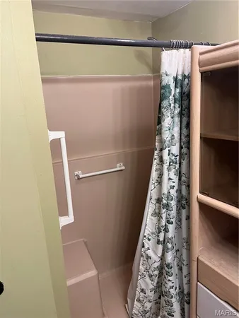 $149,900 | 3720 High Drive, St. Ann, MO 63074