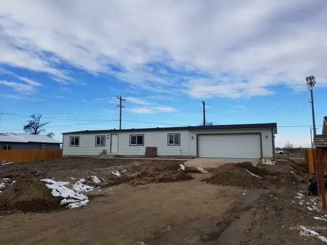 $319,900 | 406 South Roswell Boulevard, Parma, ID 83660