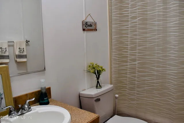 $199,900 | 117 Lakeview Avenue, Georgetown, FL 32139