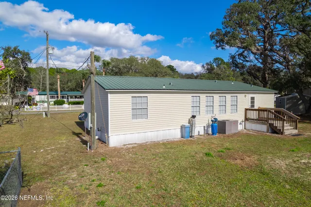 $199,900 | 117 Lakeview Avenue, Georgetown, FL 32139