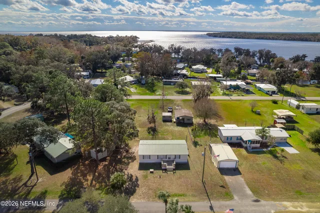 $199,900 | 117 Lakeview Avenue, Georgetown, FL 32139