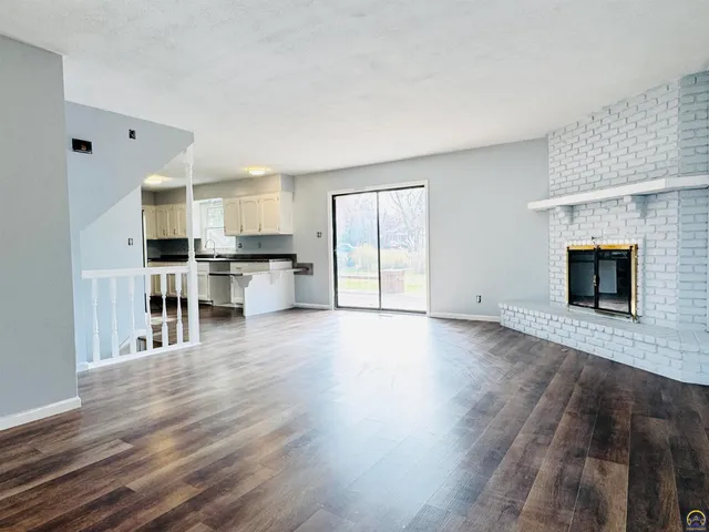 $299,000 | 5639 Southwest West Drive, Topeka, KS 66606