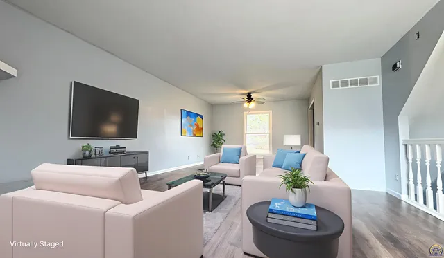 $299,000 | 5639 Southwest West Drive, Topeka, KS 66606