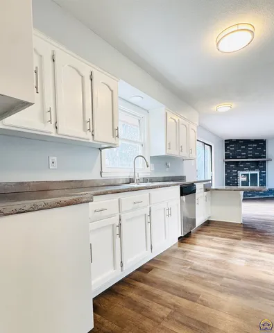 $299,000 | 5639 Southwest West Drive, Topeka, KS 66606