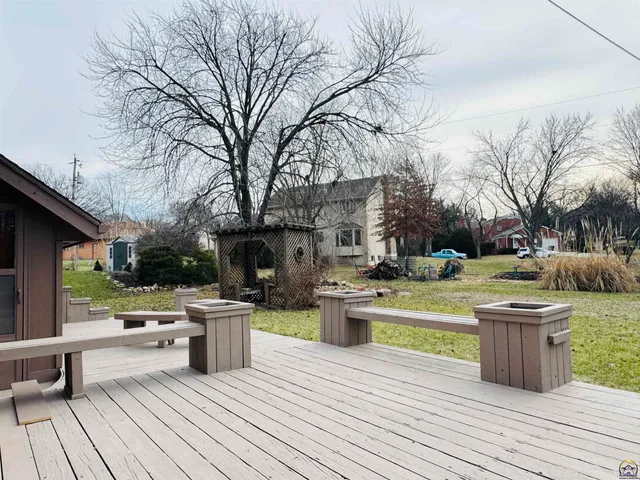 $299,000 | 5639 Southwest West Drive, Topeka, KS 66606