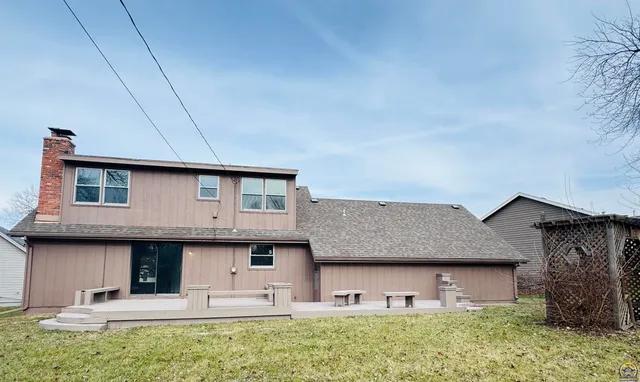 $299,000 | 5639 Southwest West Drive, Topeka, KS 66606