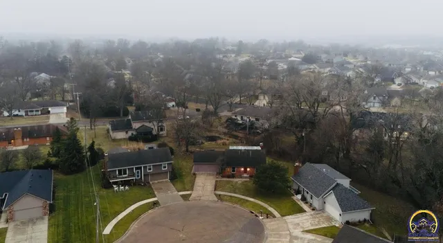 $299,000 | 5639 Southwest West Drive, Topeka, KS 66606