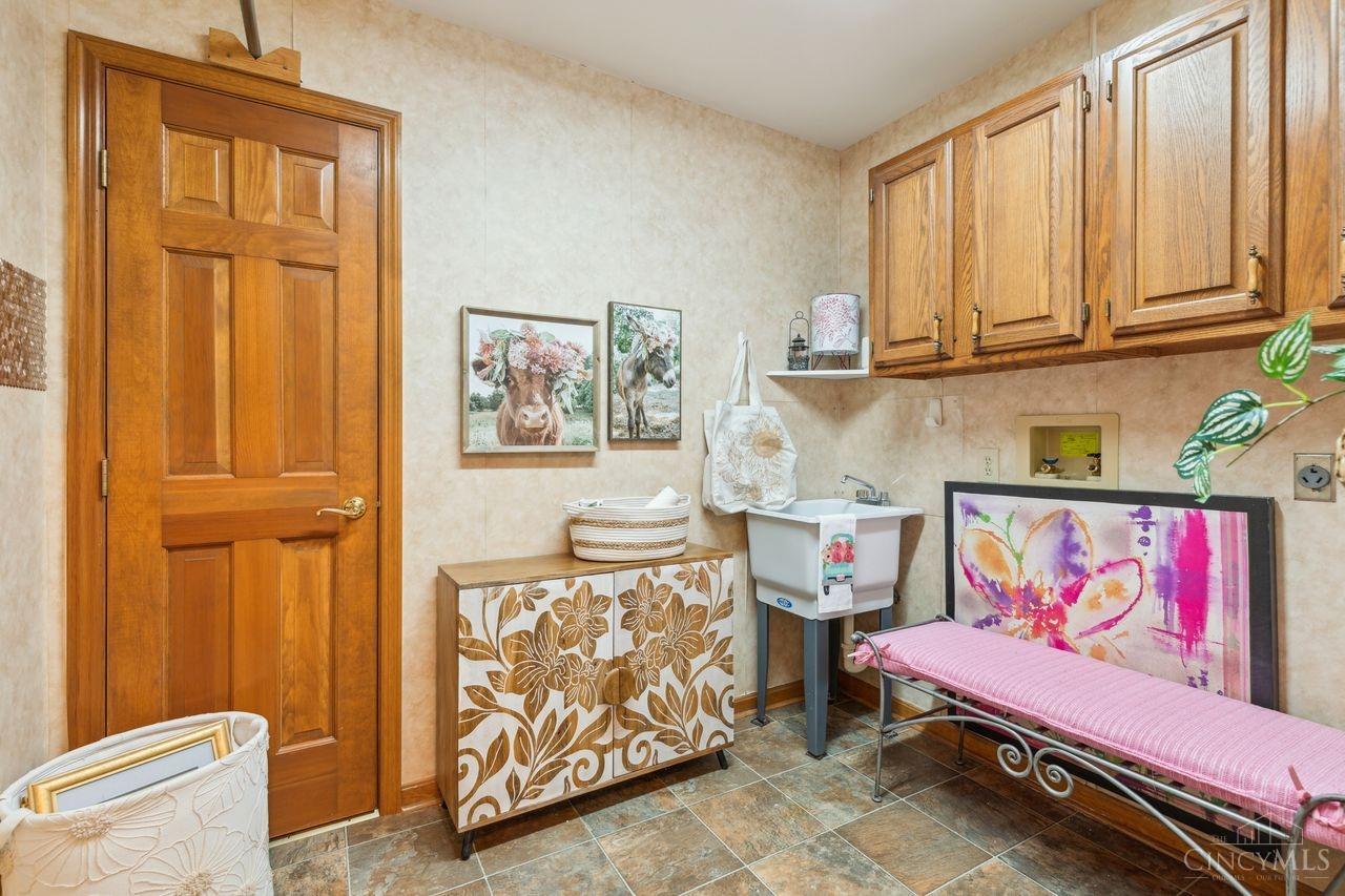 894 Surrey Ridge Cincinnati, OH 45245 - Photo 23 of 34 Gallery Image 23