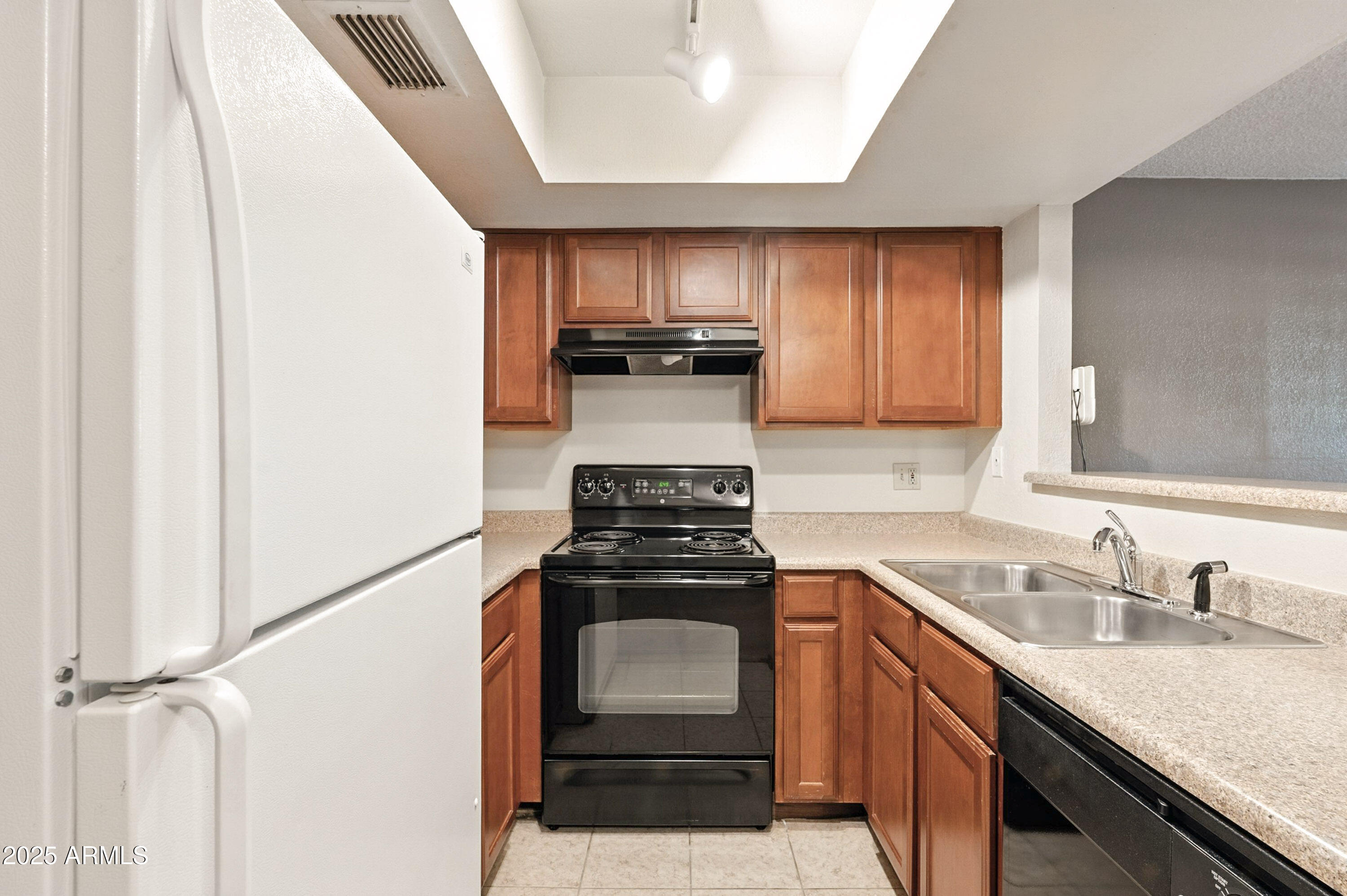 3601 West Tierra Buena Lane, Unit 112 Phoenix, AZ 85053 - Photo 12 of 23 19-print-Tierra-19