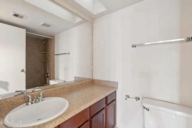 $895 | 3601 West Tierra Buena Lane, Unit 112, Phoenix, AZ 85053