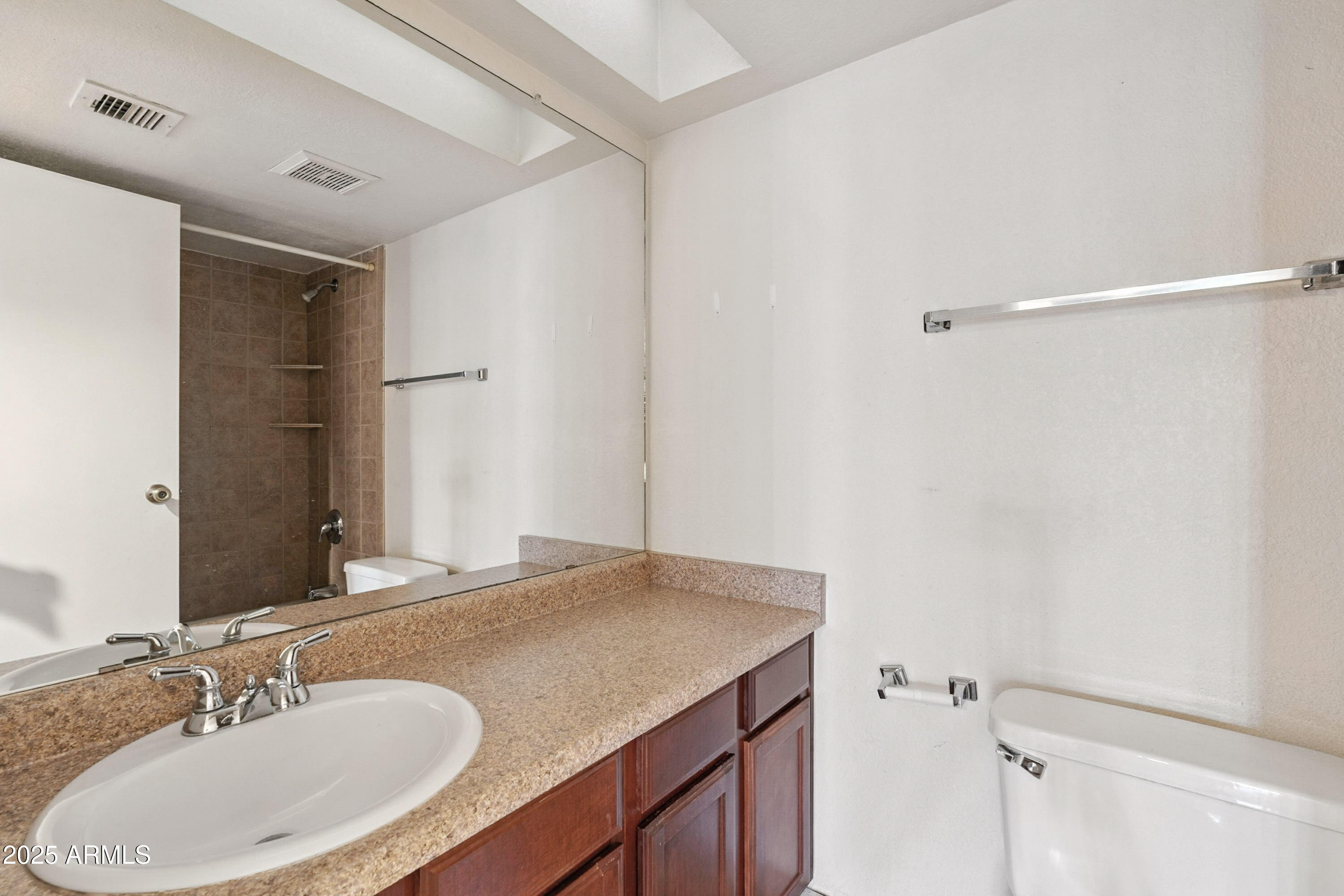 3601 West Tierra Buena Lane, Unit 112 Phoenix, AZ 85053 - Photo 18 of 23 32-print-Tierra-32