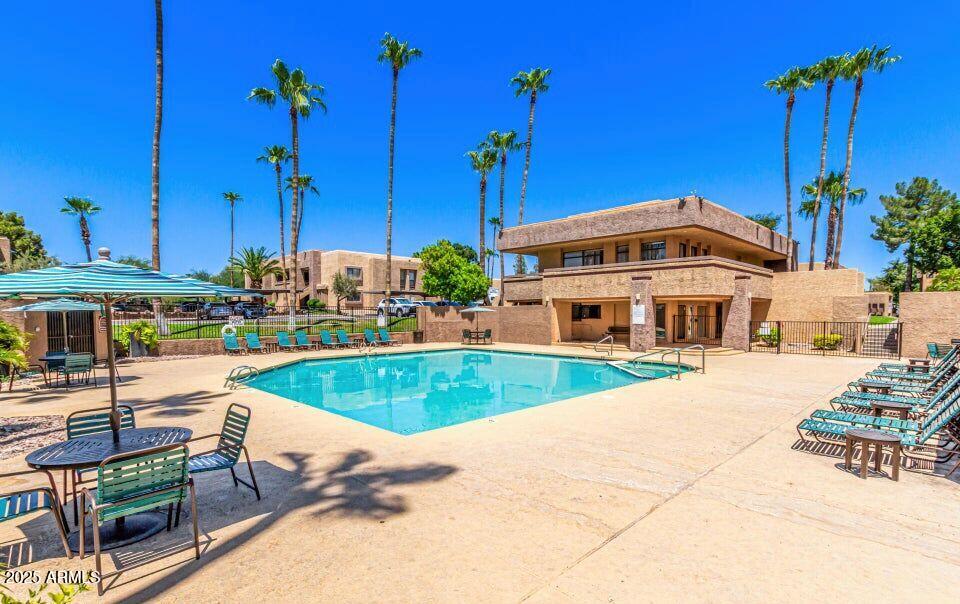 3601 West Tierra Buena Lane, Unit 112 Phoenix, AZ 85053 - Photo 20 of 23 20250726165036807058000000-o