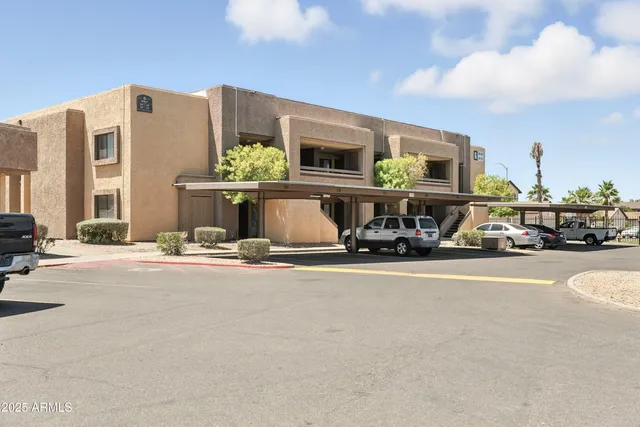 $895 | 3601 West Tierra Buena Lane, Unit 112, Phoenix, AZ 85053