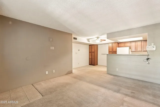 $895 | 3601 West Tierra Buena Lane, Unit 112, Phoenix, AZ 85053