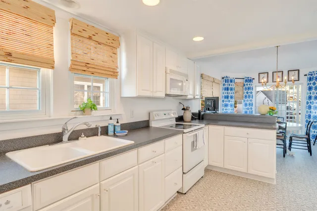 $3,300,000 | 154 98th Street, Stone Harbor, NJ 08247