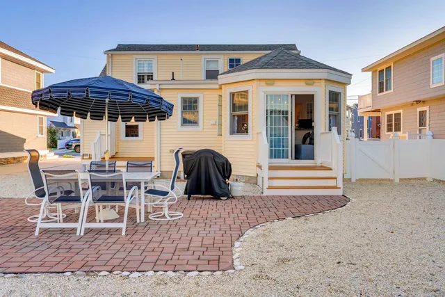 $3,300,000 | 154 98th Street, Stone Harbor, NJ 08247