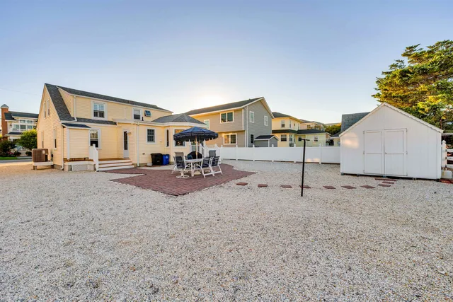 $3,300,000 | 154 98th Street, Stone Harbor, NJ 08247