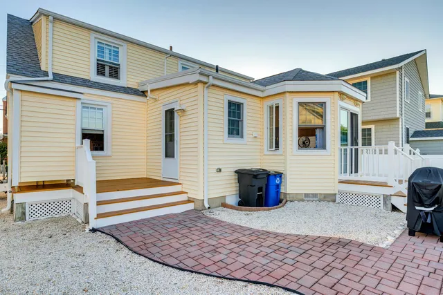 $3,300,000 | 154 98th Street, Stone Harbor, NJ 08247