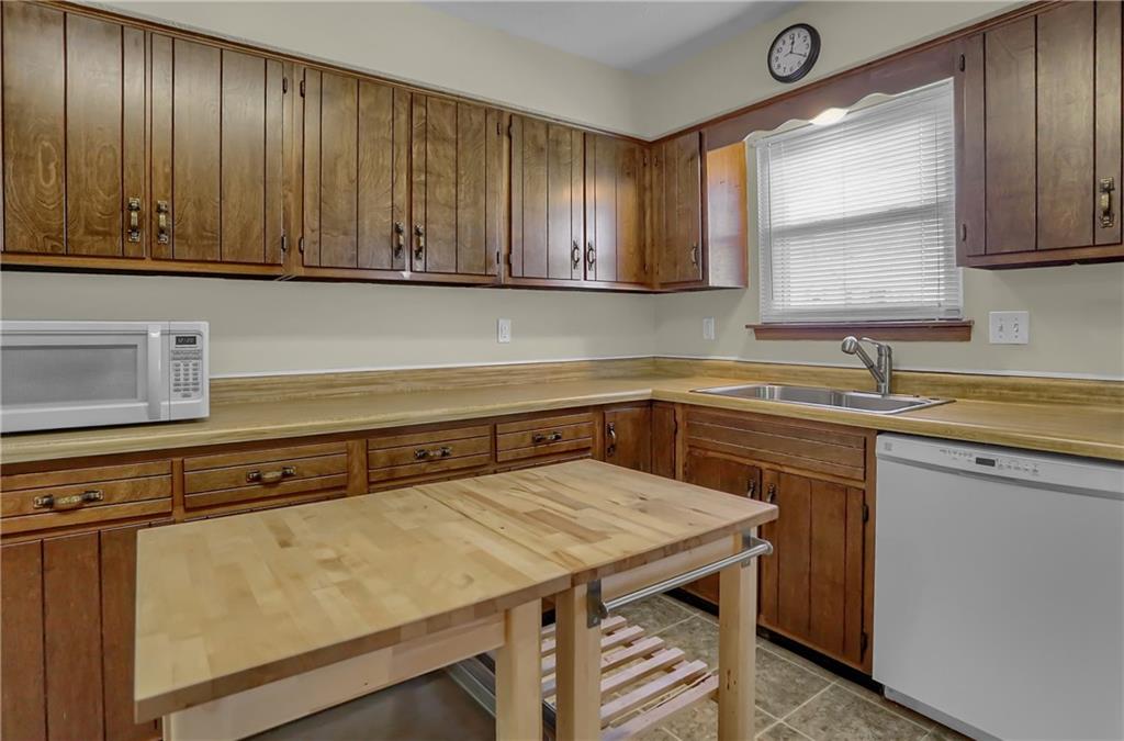 682 Boonesboro Road Greenwood, IN 46142 - Photo 15 of 46 Gallery Image 15