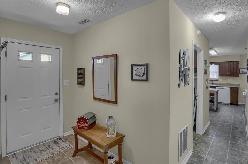 682 Boonesboro Road Greenwood, IN 46142 - Photo 5 of 46 Gallery Image 5