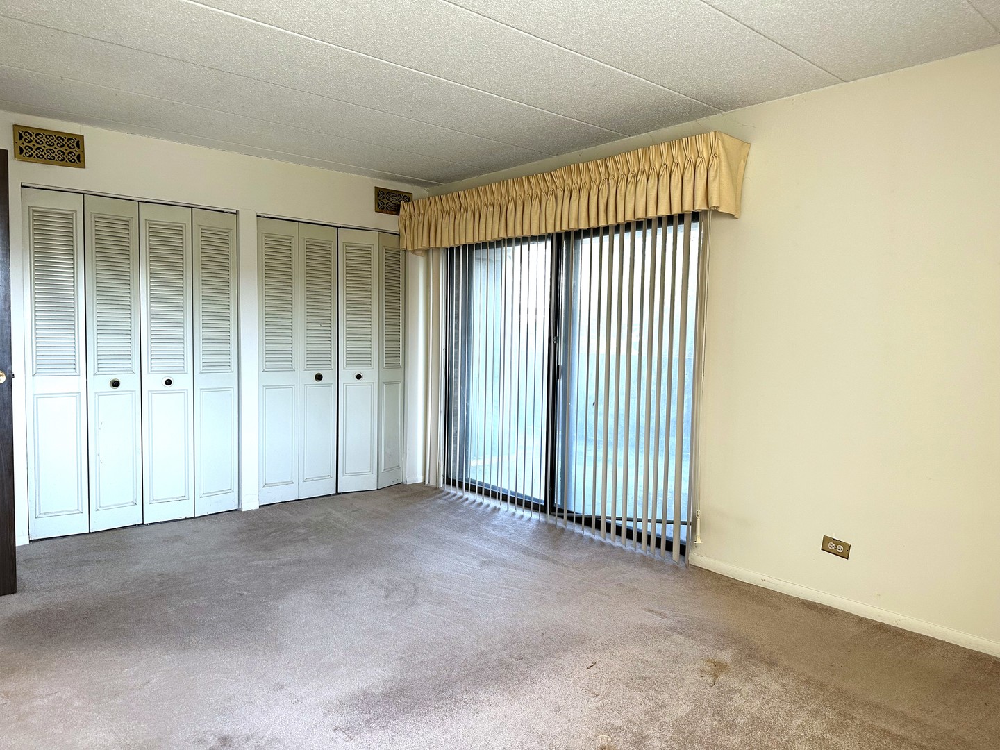 525 Timber Ridge Drive, Unit 107 Carol Stream, IL 60188 - Photo 8 of 10