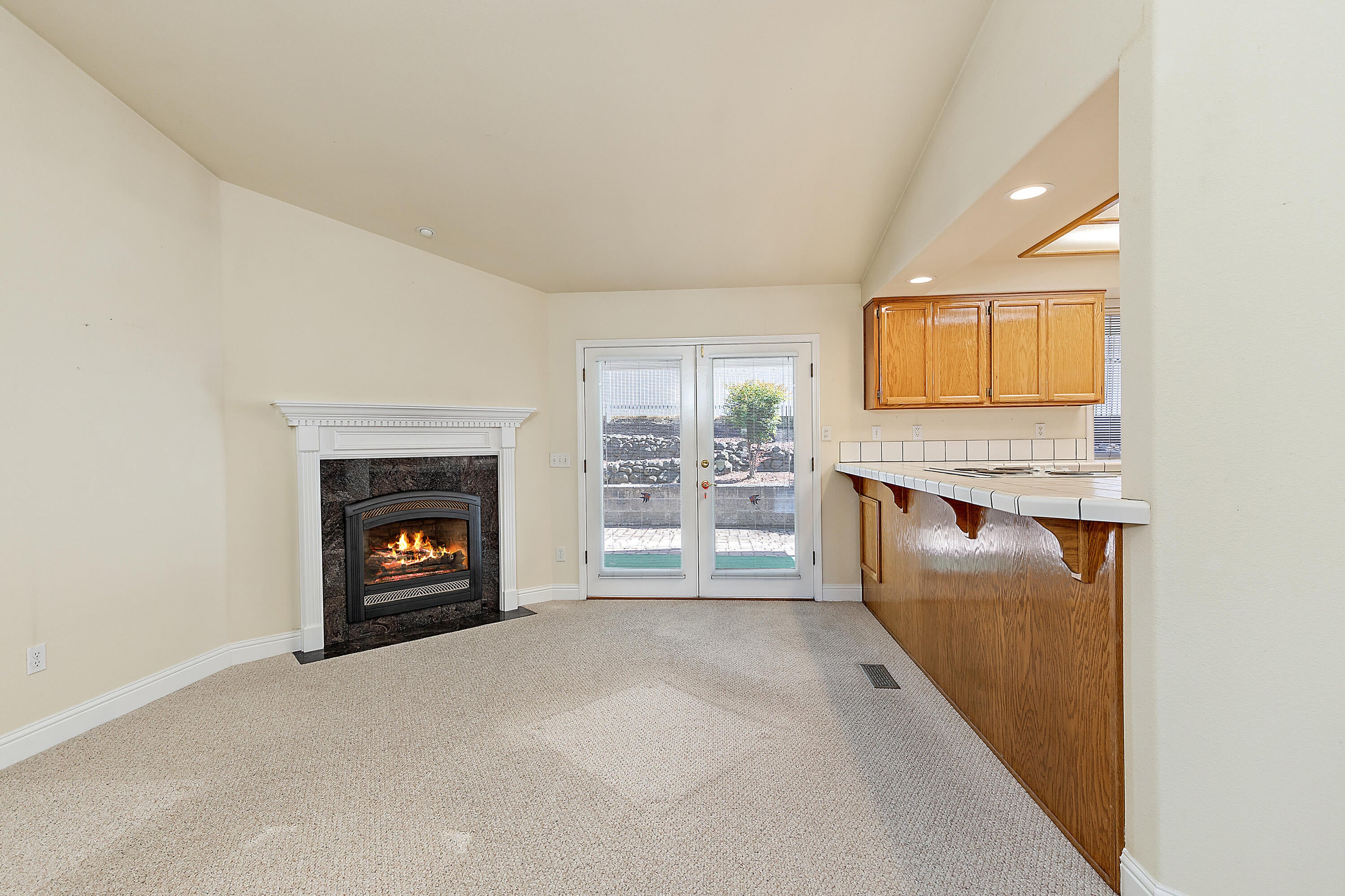 4376 Innsbruck Ridge Medford, OR 97504 - Photo 9 of 51 Living Room