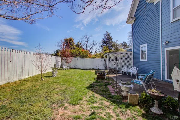 $299,900 | 401 King Street, Keysville, VA 23947