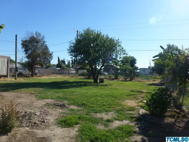 287 South Lafond Road Tipton, CA 93272 - Photo 7 of 14 Backyard