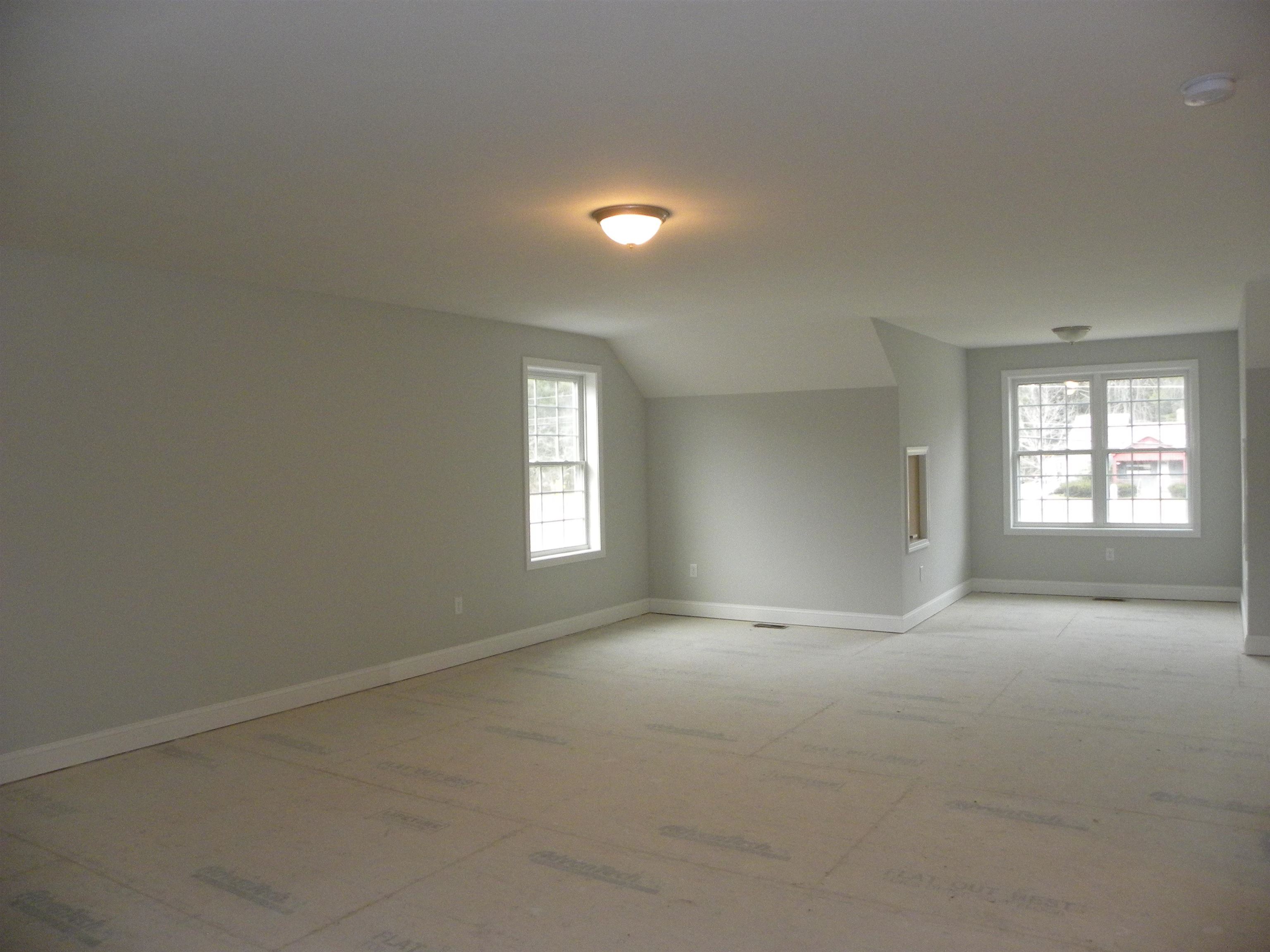 606 Raymond Road Chester, NH 03036 - Photo 3 of 19