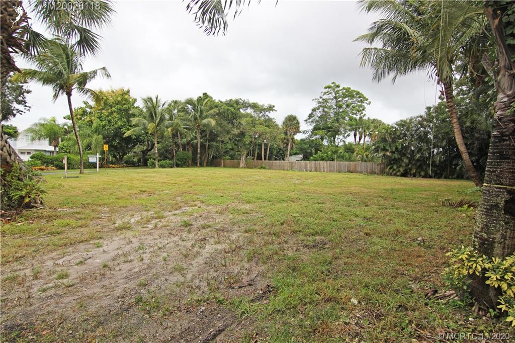 1438 Southeast Riverside Drive Stuart, FL 34996 - Photo 15 of 19 Gallery Image 15