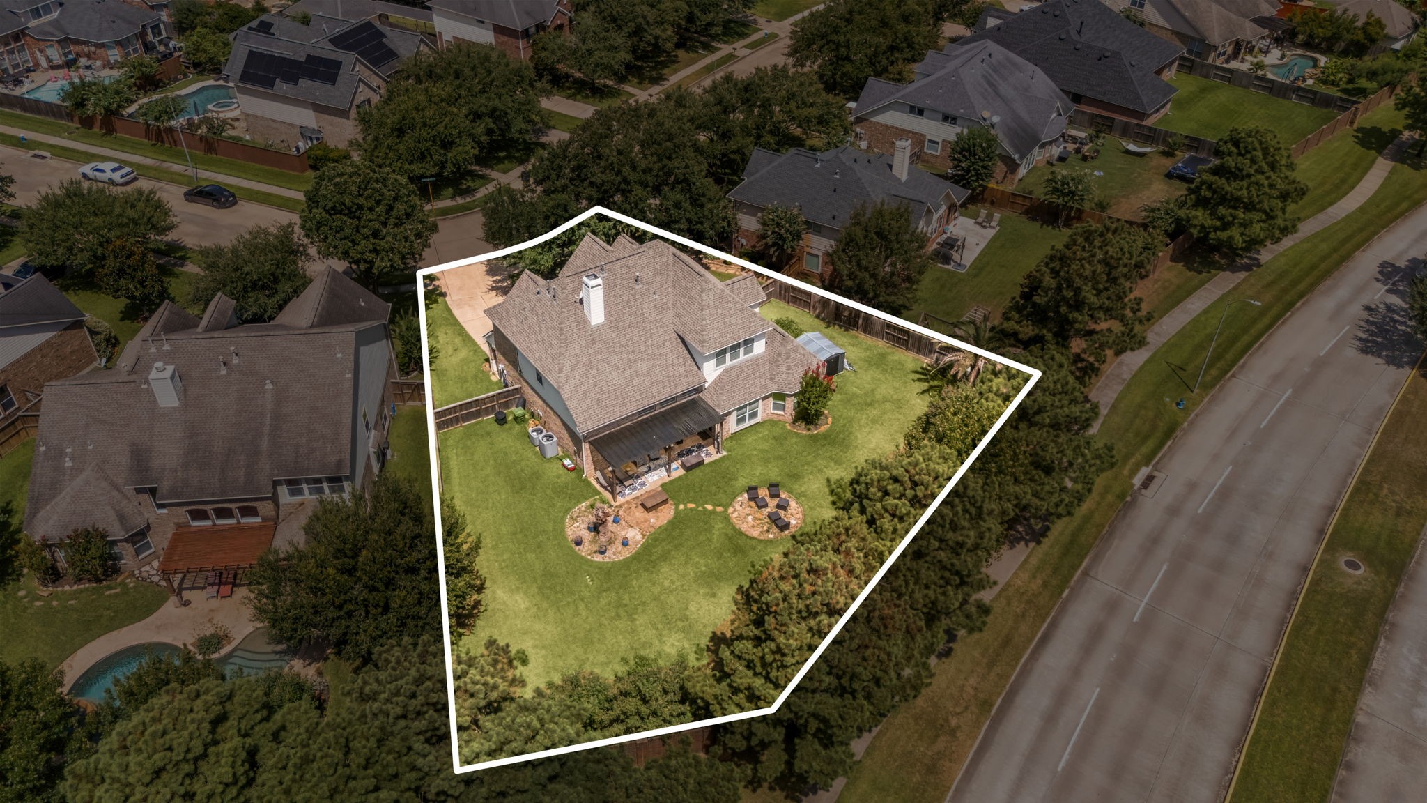 10502 Landsdowne Pointe Drive Spring, TX 77379 - Photo 2 of 46