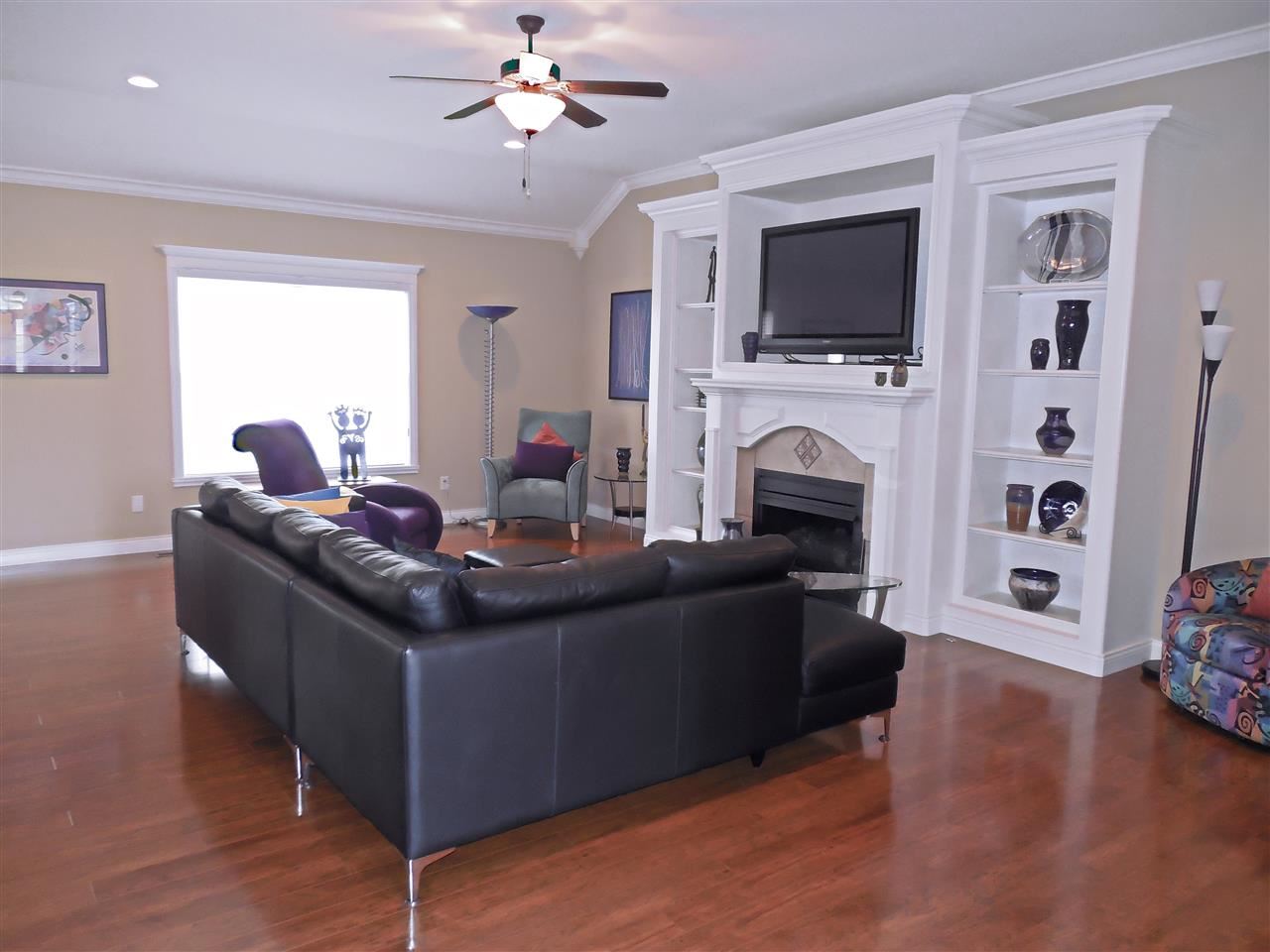 4278 Huntington Ridge Circle Newburgh, IN 47630 - Photo 3 of 30 Gallery Image 3