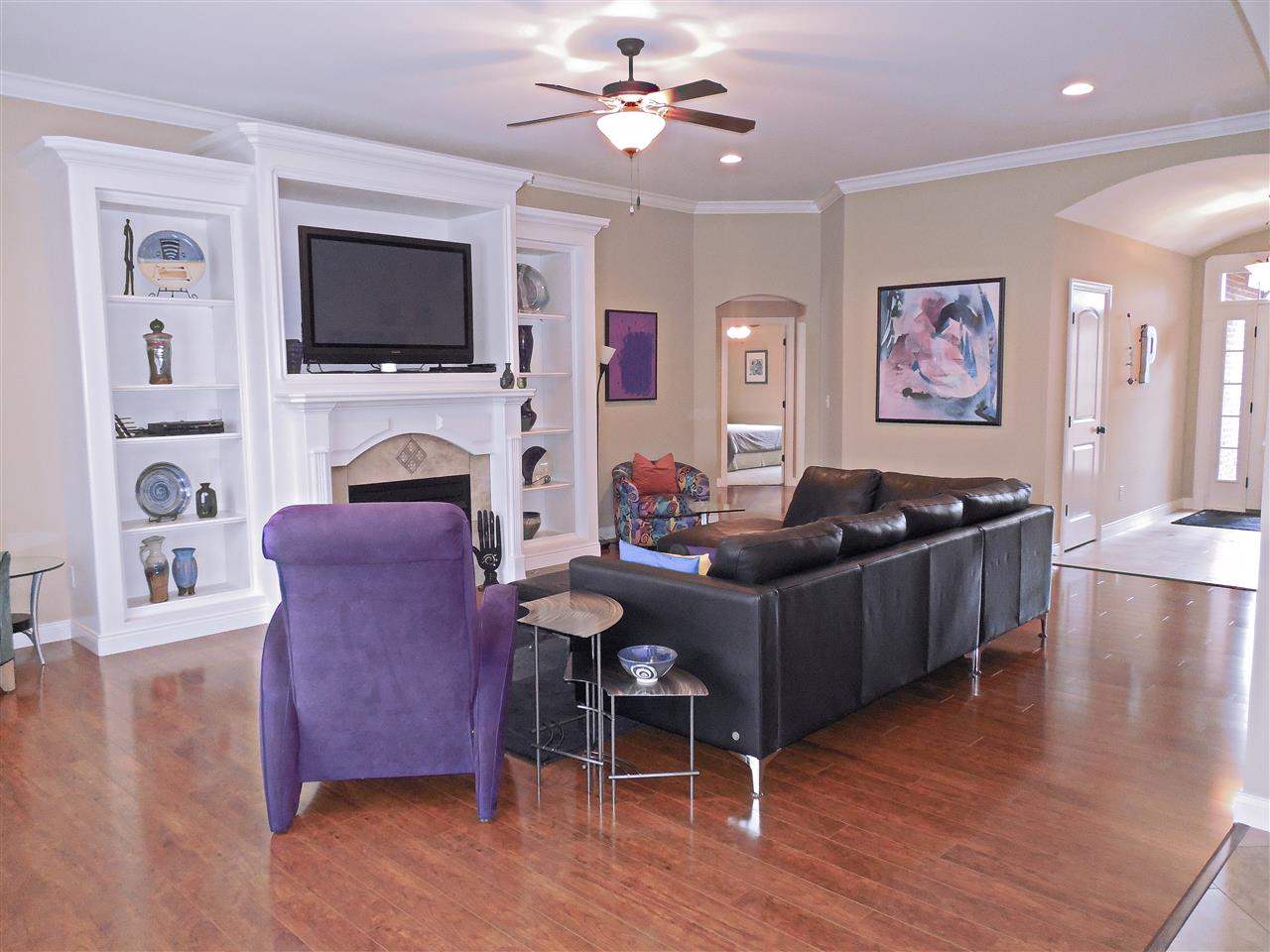 4278 Huntington Ridge Circle Newburgh, IN 47630 - Photo 4 of 30 Gallery Image 4