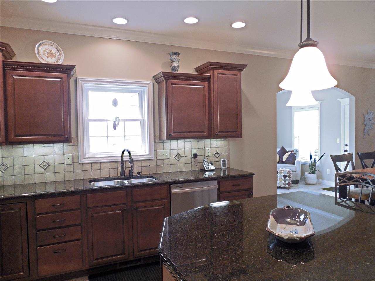 4278 Huntington Ridge Circle Newburgh, IN 47630 - Photo 7 of 30 Gallery Image 7