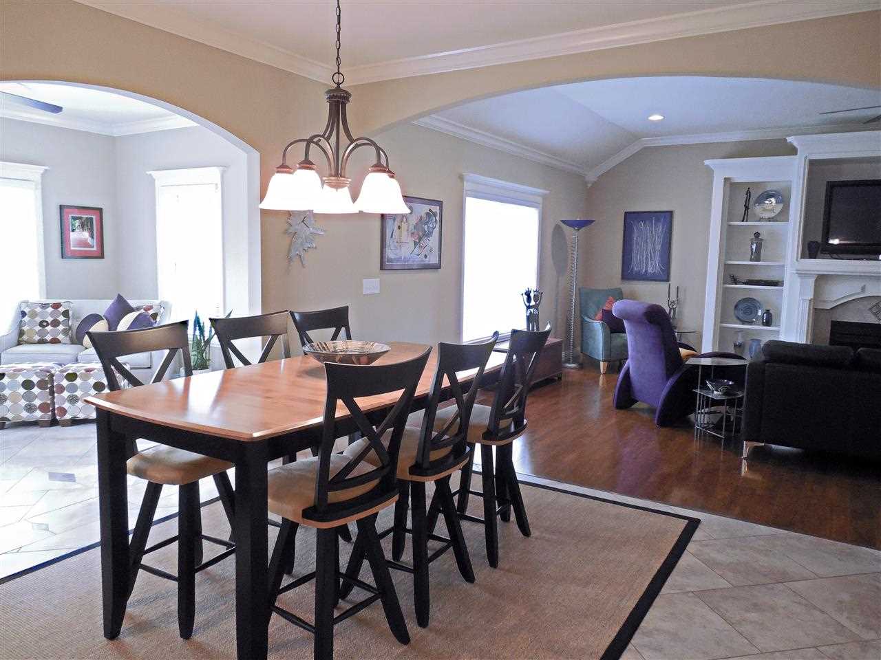4278 Huntington Ridge Circle Newburgh, IN 47630 - Photo 10 of 30 Gallery Image 10