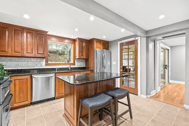 $1,350,000 | 6 Marchant Road, Winchester, MA 01890