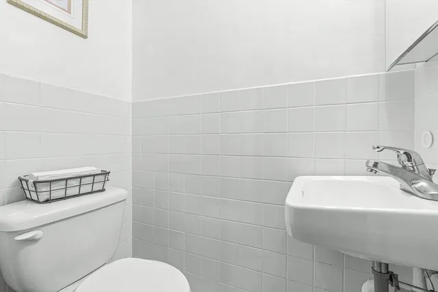 $1,350,000 | 6 Marchant Road, Winchester, MA 01890