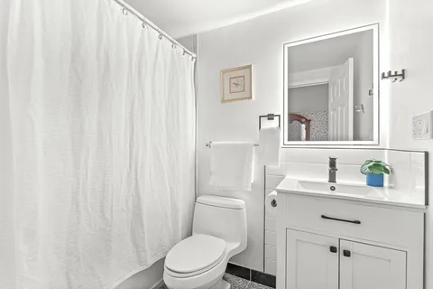 $1,350,000 | 6 Marchant Road, Winchester, MA 01890