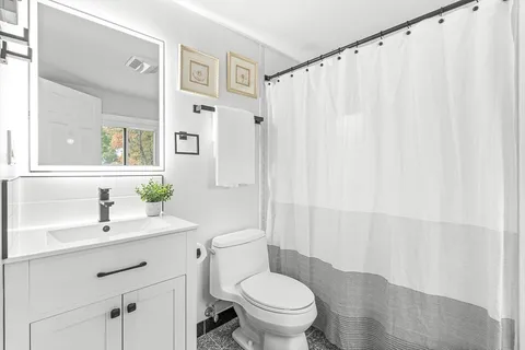 $1,350,000 | 6 Marchant Road, Winchester, MA 01890