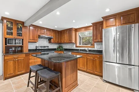 $1,350,000 | 6 Marchant Road, Winchester, MA 01890