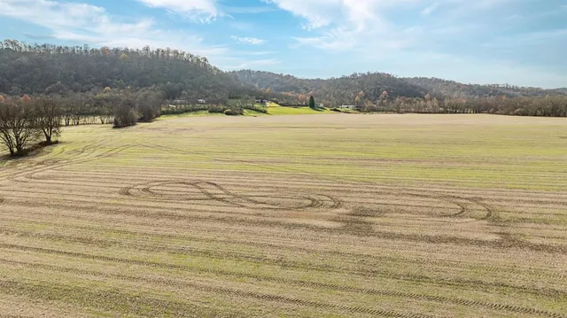 $449,900 | 1 Hartford Pike, Aurora, IN 47001