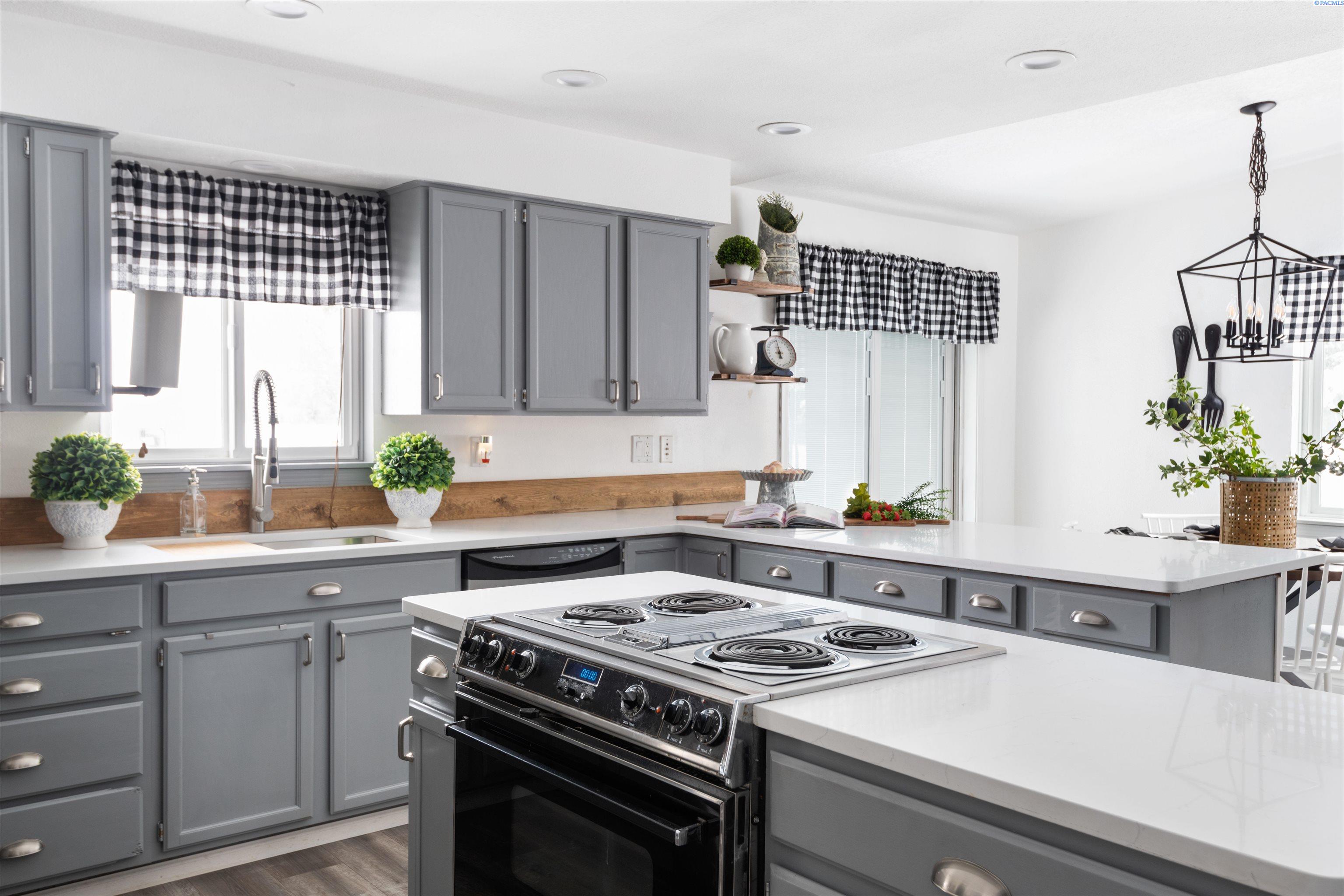 216008 East Game Farm Road Kennewick, WA 99337 - Photo 13 of 40 Gallery Image 13