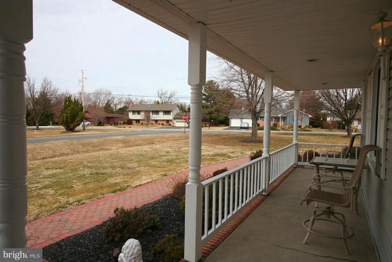 315 Queens Colony High Road Stevensville, MD 21666 - Photo 16 of 20 Porch