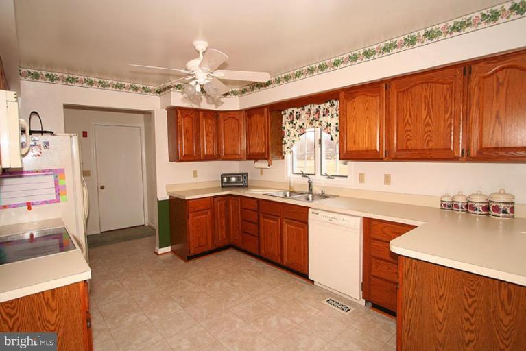 315 Queens Colony High Road Stevensville, MD 21666 - Photo 17 of 20 Kitchen #3