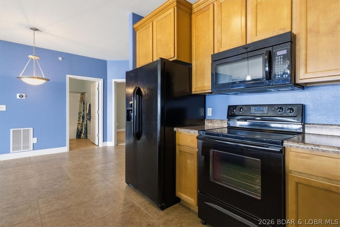64 Knox Road, Unit N405 Rocky Mount, MO 65072 - Photo 9 of 38 Kitchen