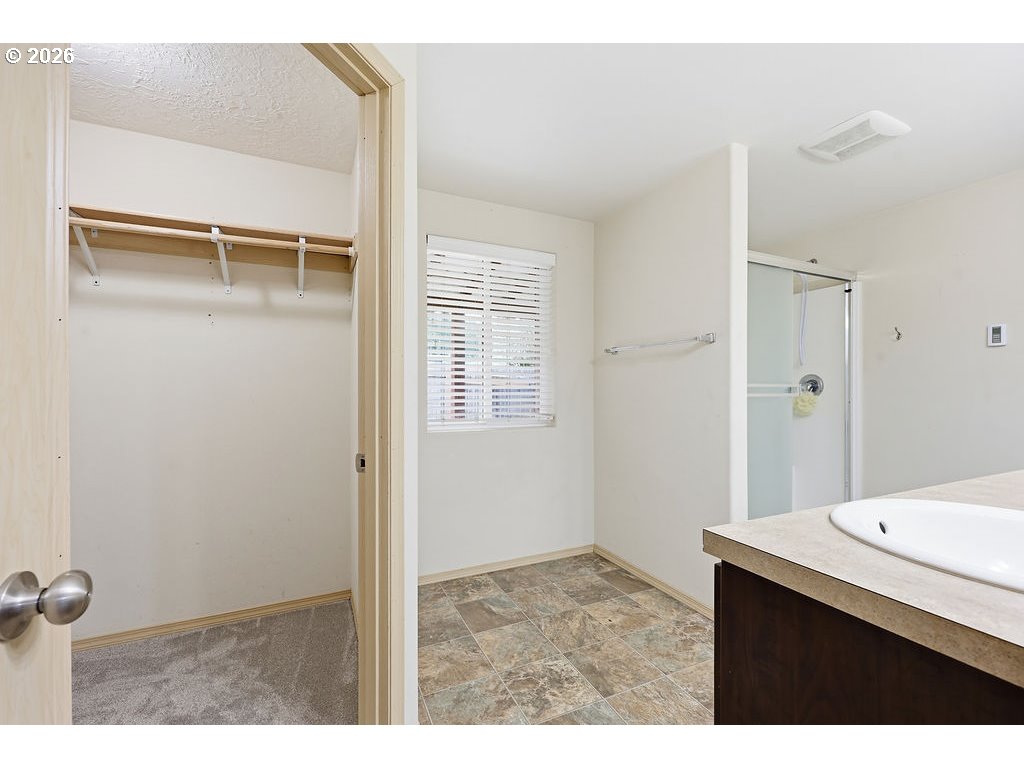 279 South 71st Street Springfield, OR 97478 - Photo 17 of 40