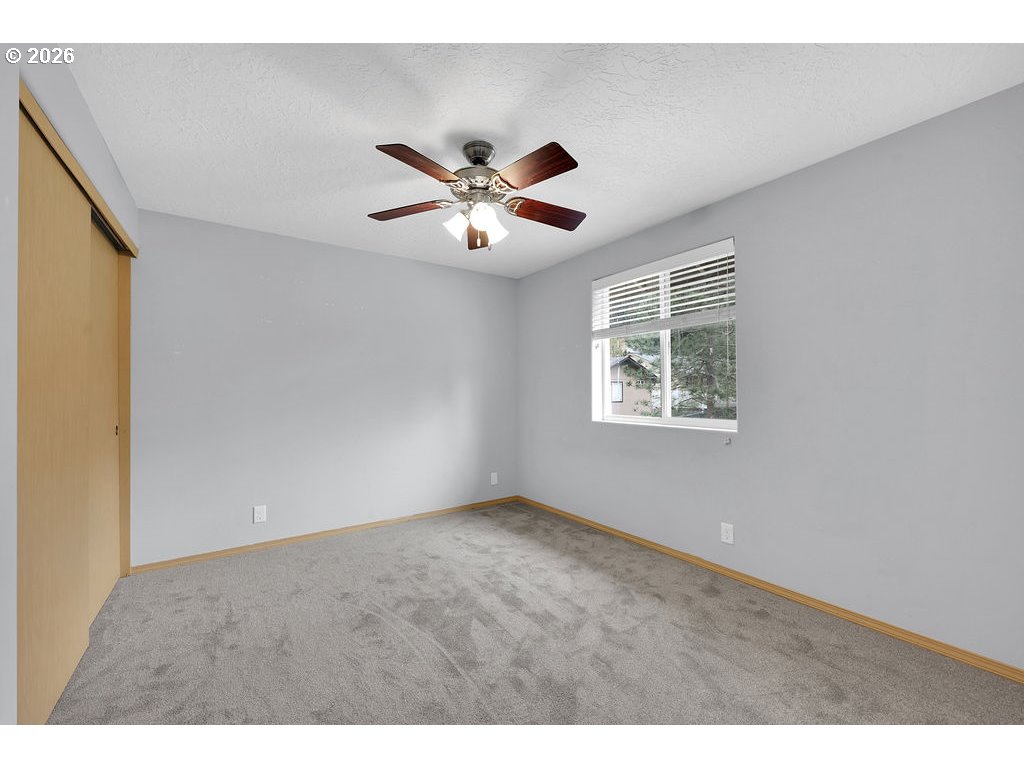279 South 71st Street Springfield, OR 97478 - Photo 26 of 40