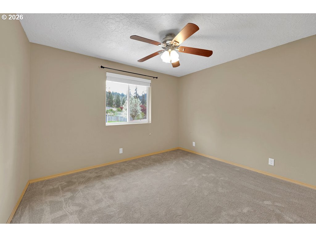 279 South 71st Street Springfield, OR 97478 - Photo 28 of 40